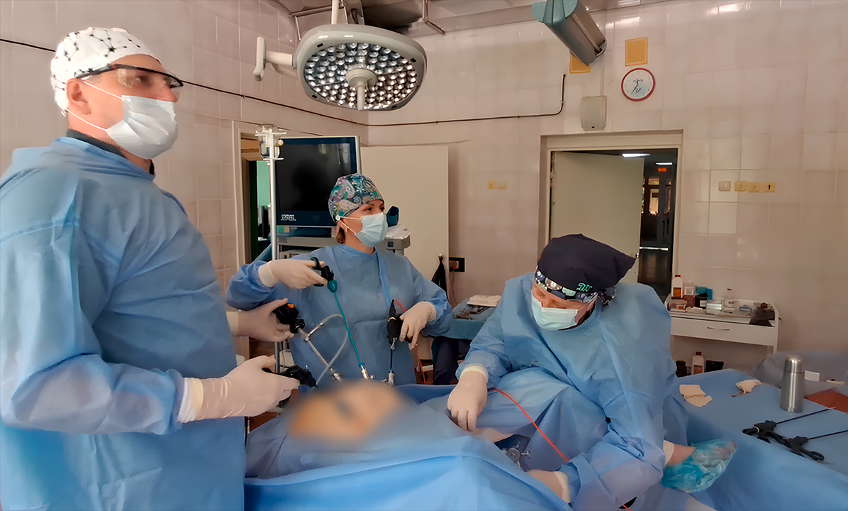 Лікар в роботі